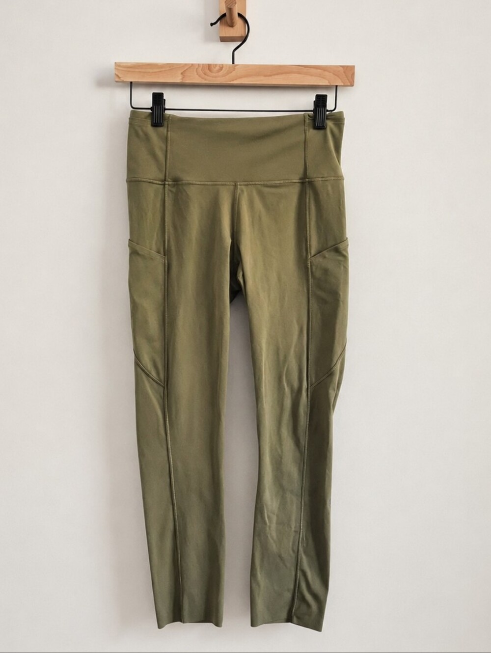 Lululemon Olive Green High Rise 25” Leggings Size 6 Athletic Workout Yoga Pants